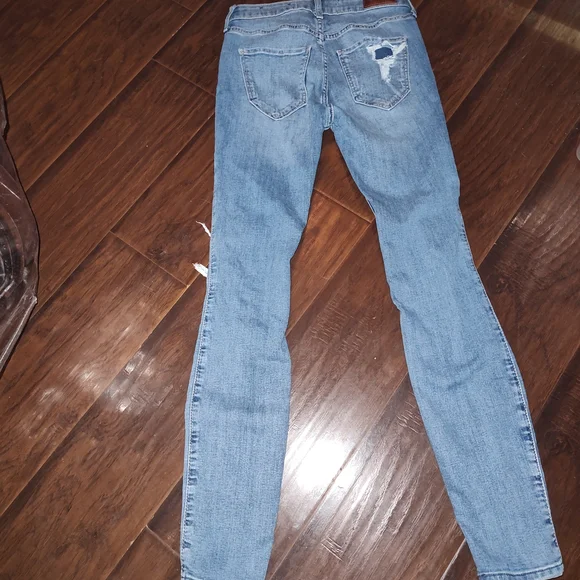 Hollister Blue High-Rise Distressed Skinny Jeans - Picture 2 of 5